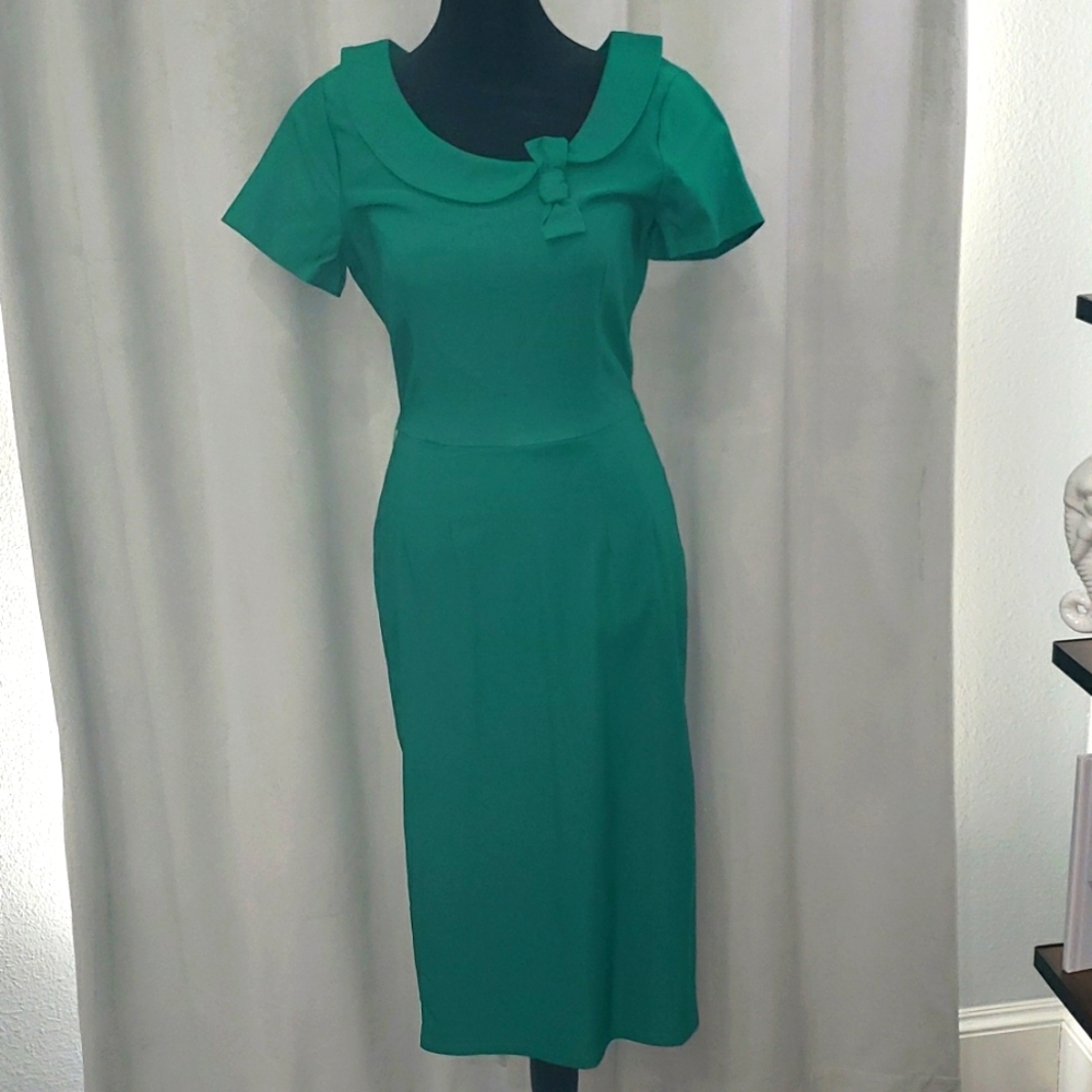 MUXXN Boutique- Green Cap Sleeve Pencil Dress